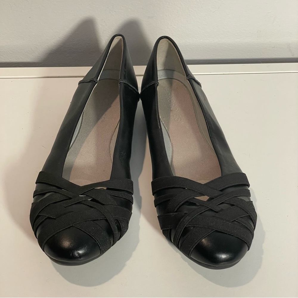 Aerosoles Spin Cycle Black Faux Leather Crisscross Ribbon Accent Ballet Flat 8M